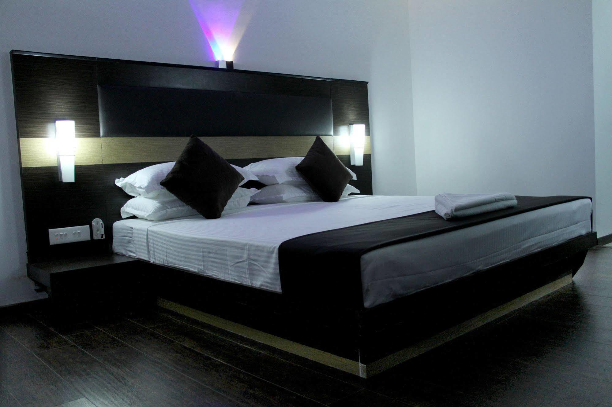 Hotel The Home Tiruppur Exterior foto