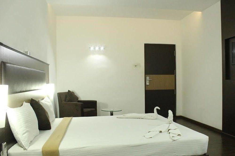 Hotel The Home Tiruppur Exterior foto
